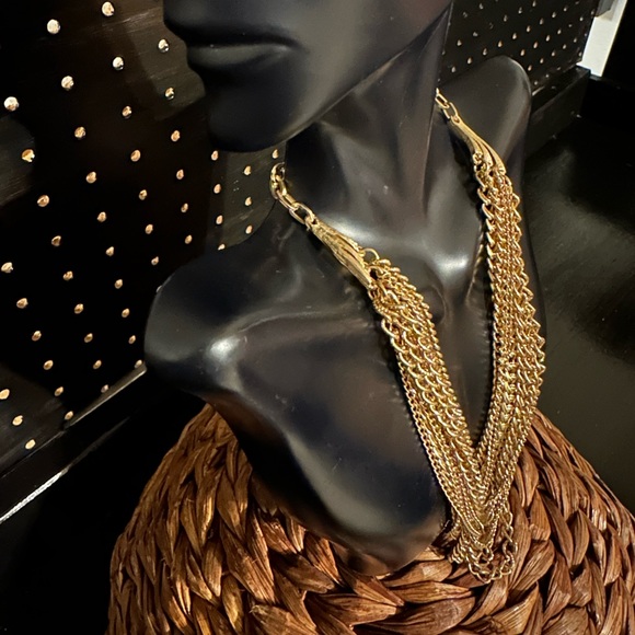 Vintage Layered Gold Tone Necklace Signed Hope Chest - Picture 3 of 10